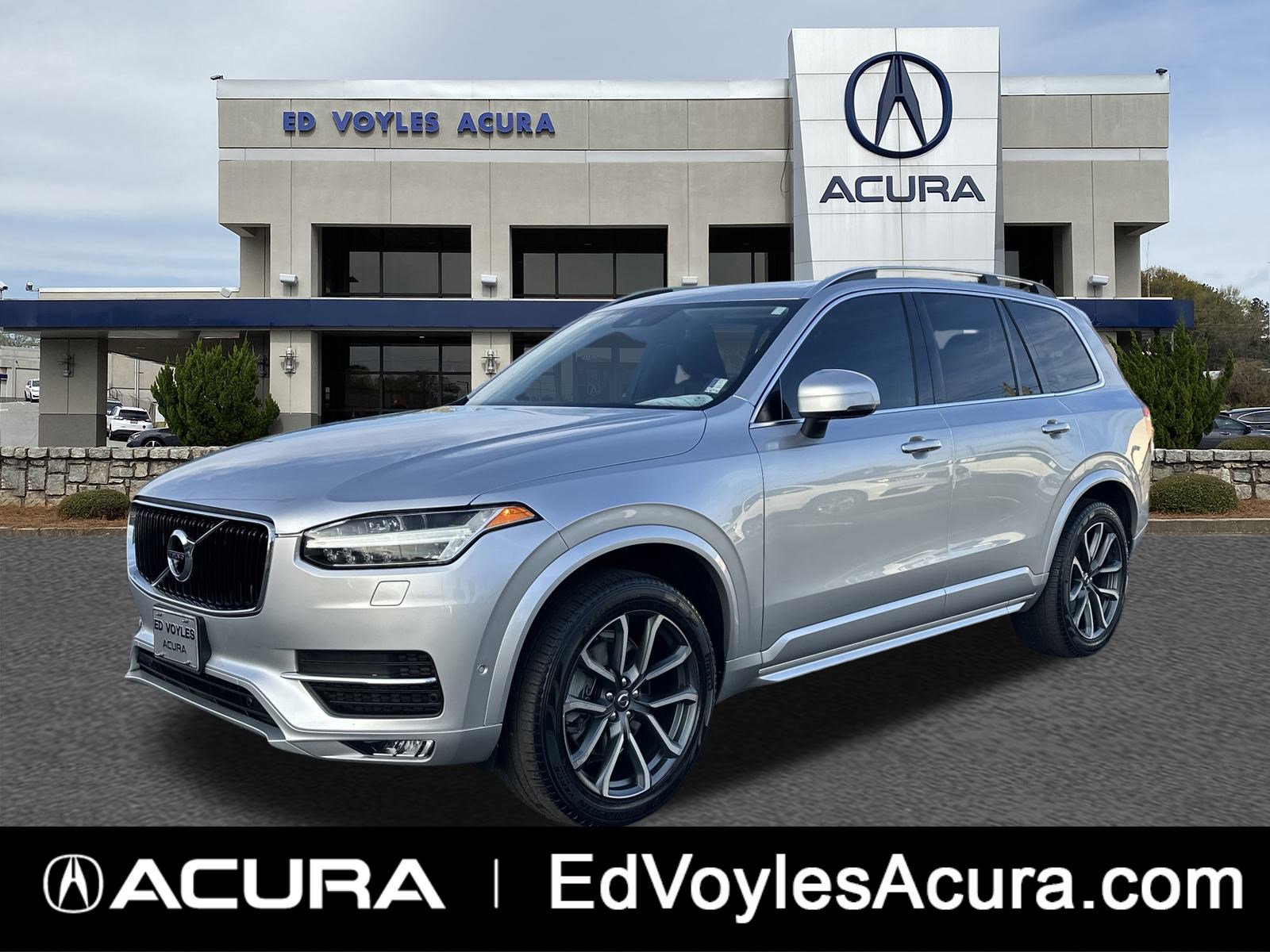 2017 Volvo XC90 Momentum