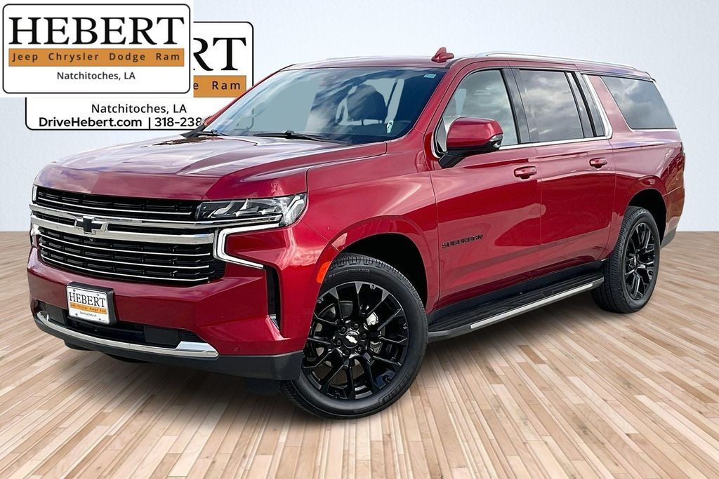 2022 Chevrolet Suburban LT's photo