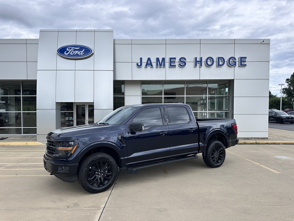 2025 Ford F-150 XLT's photo