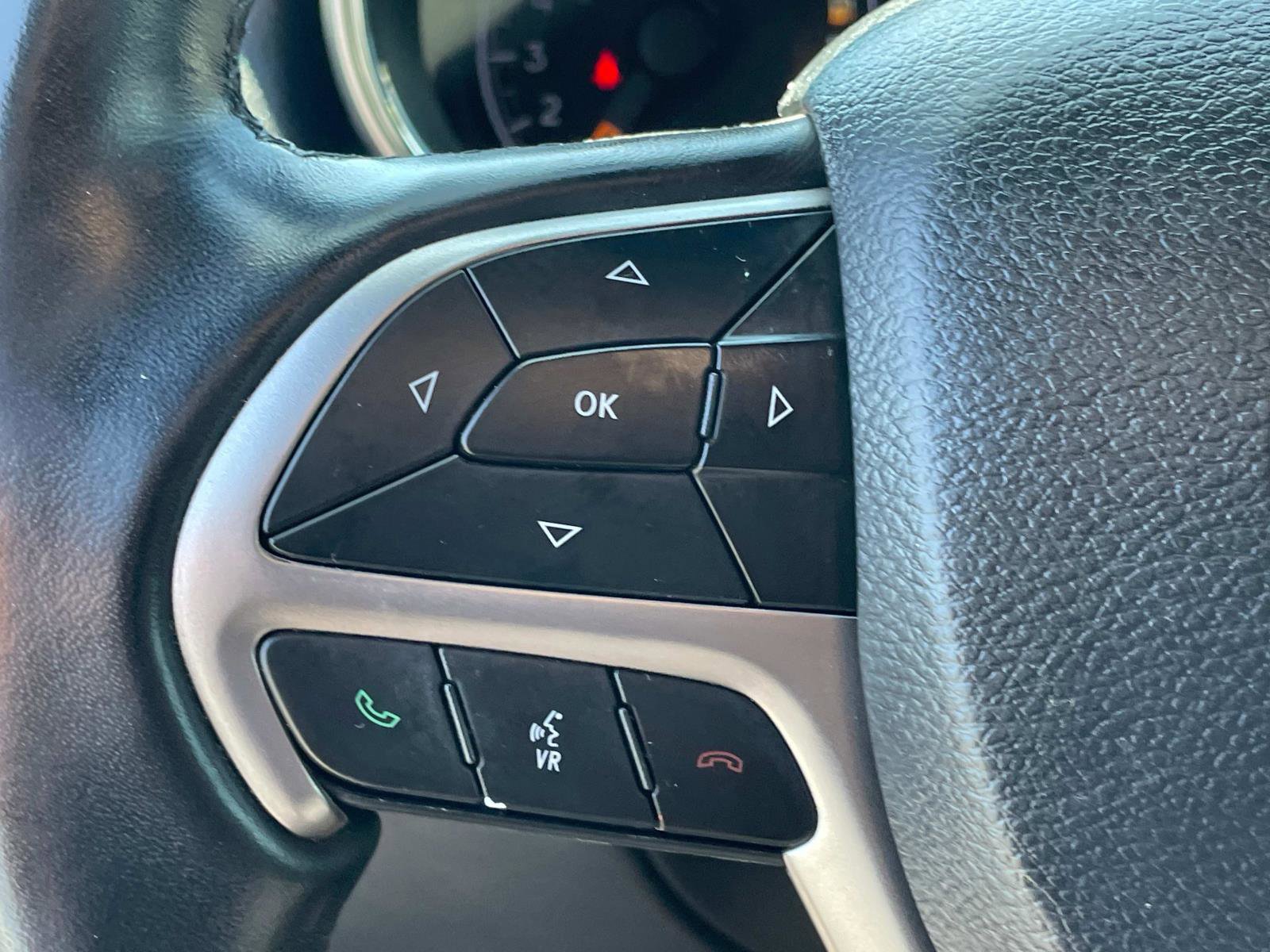 2021 Jeep Grand Cherokee Anniversary Edition photo 8