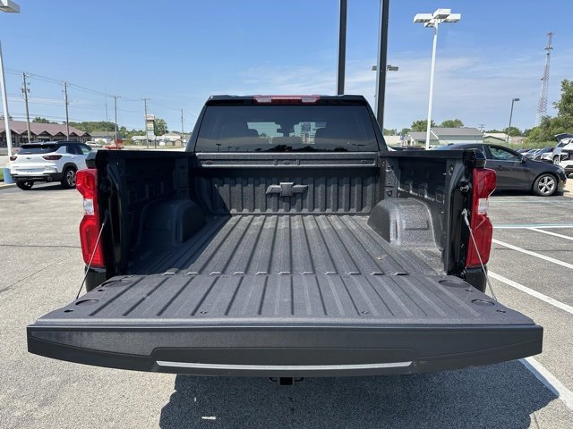 2025 Chevrolet Silverado 1500 RST photo 15