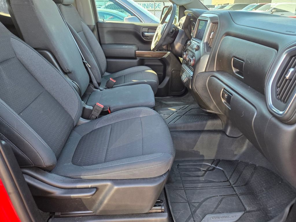 2020 Chevrolet Silverado 1500 LT photo 4