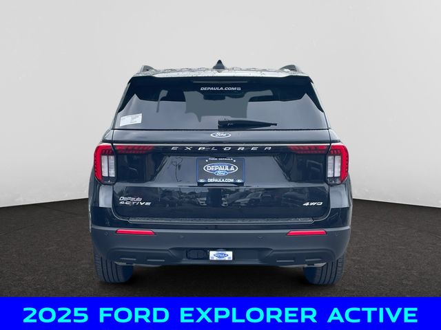 2025 Ford Explorer photo 4