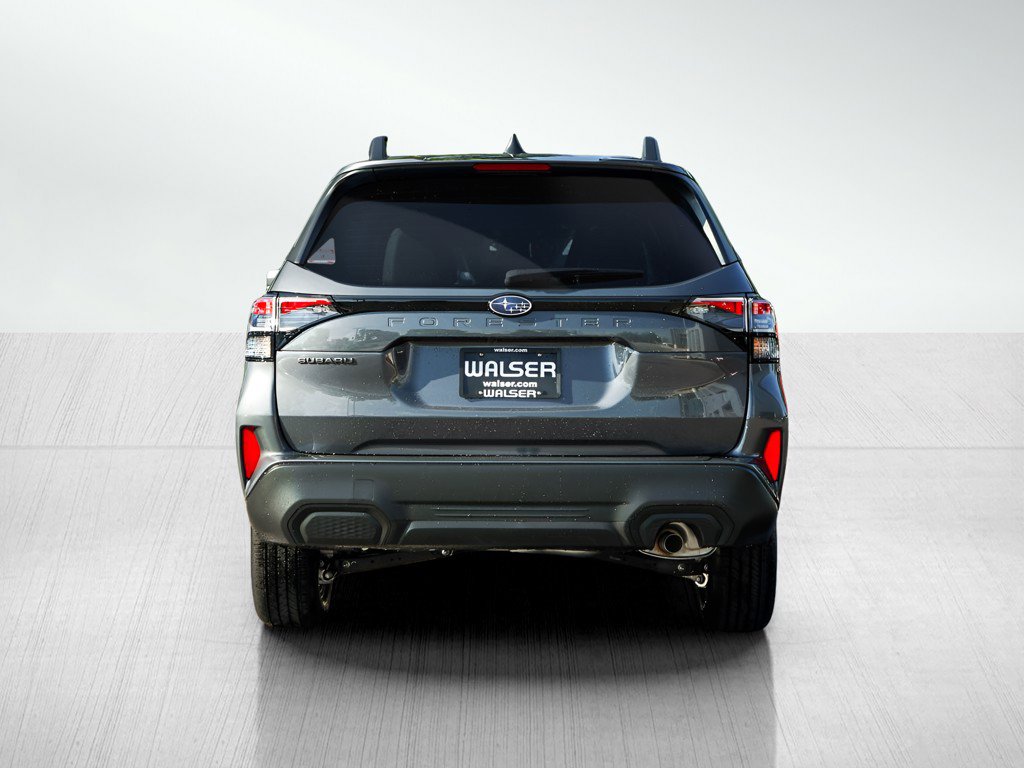 2025 Subaru Forester Premium photo 4