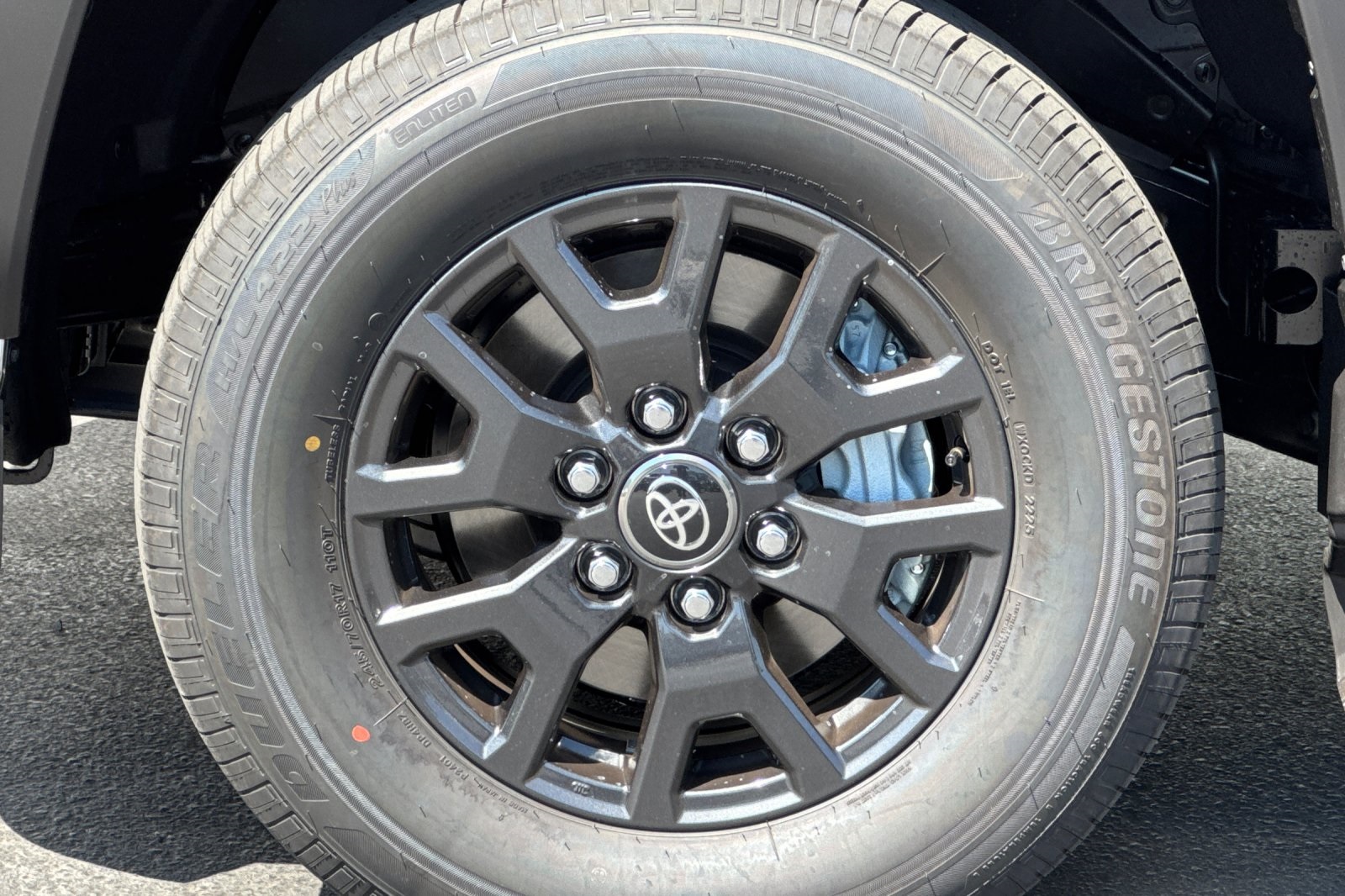 2025 Toyota 4Runner SR5 photo 31