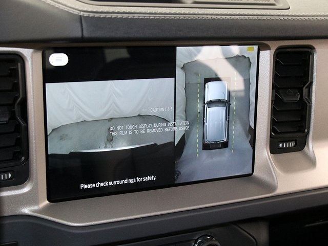 2025 Ford Bronco Outer Banks photo 19