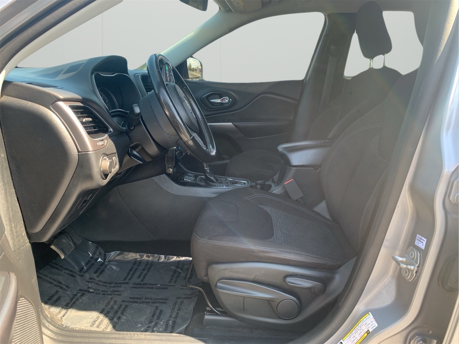 2020 Jeep Cherokee Latitude photo 9