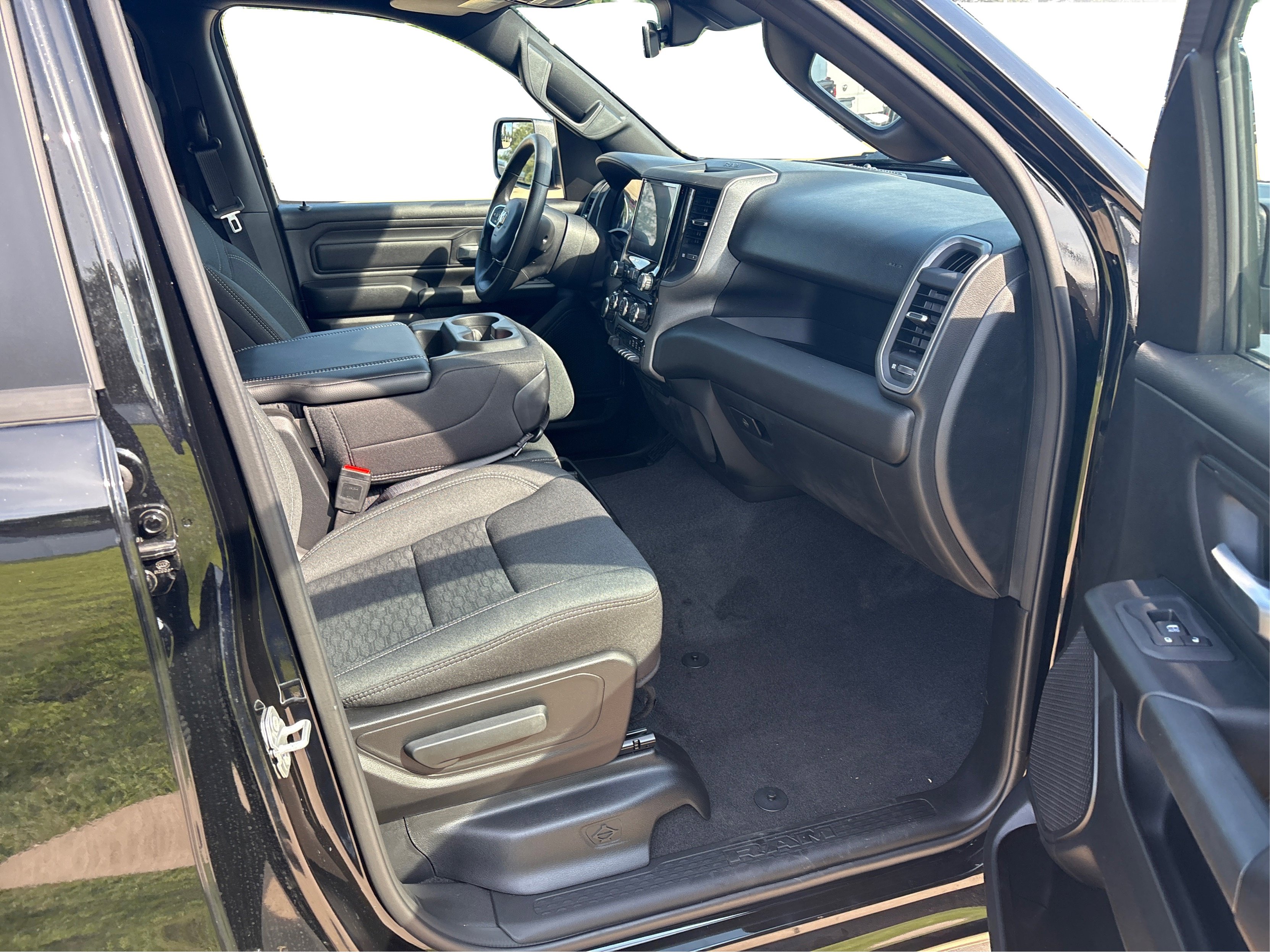 2025 Ram 1500 Tradesman photo 14