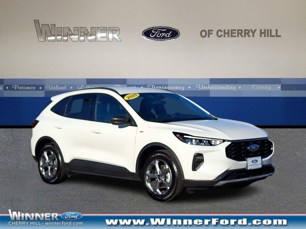 2025 Ford Escape ST-Line's photo