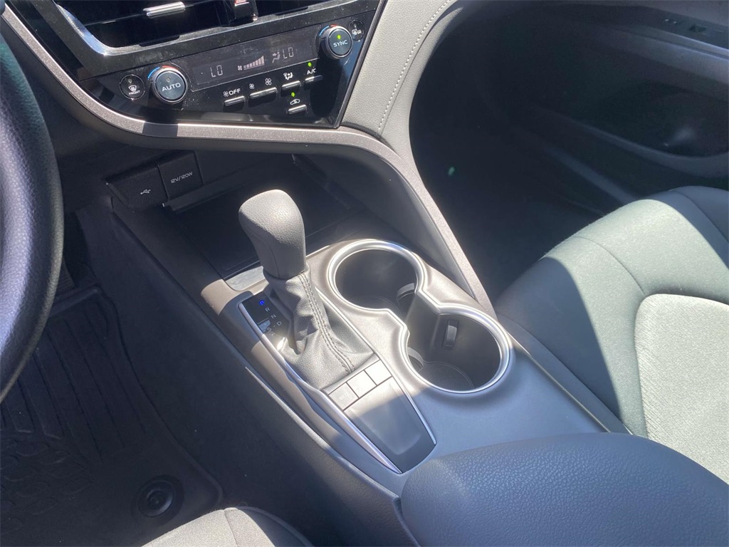 2024 Toyota Camry LE photo 18