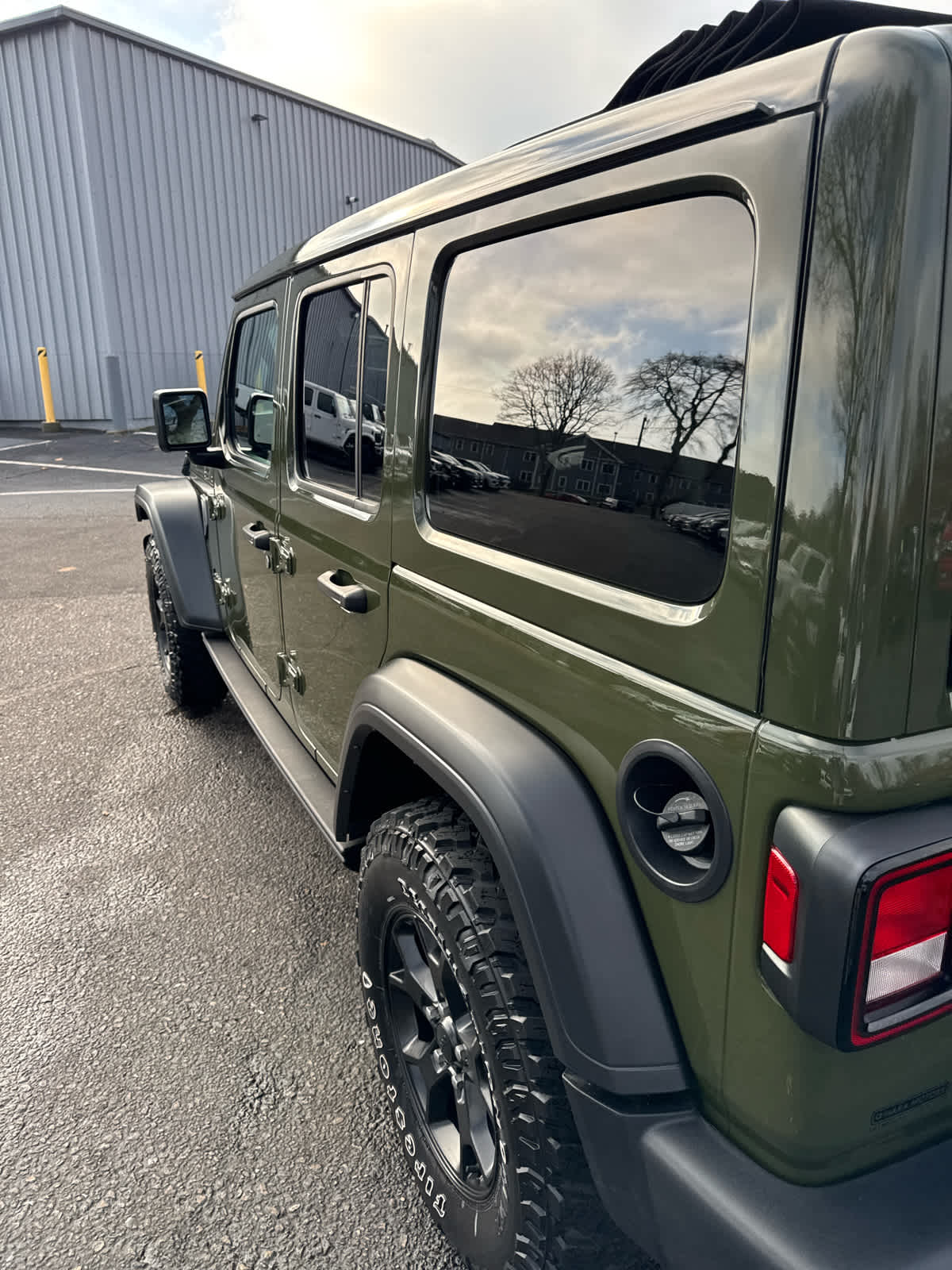 2023 Jeep Wrangler Willys photo 16