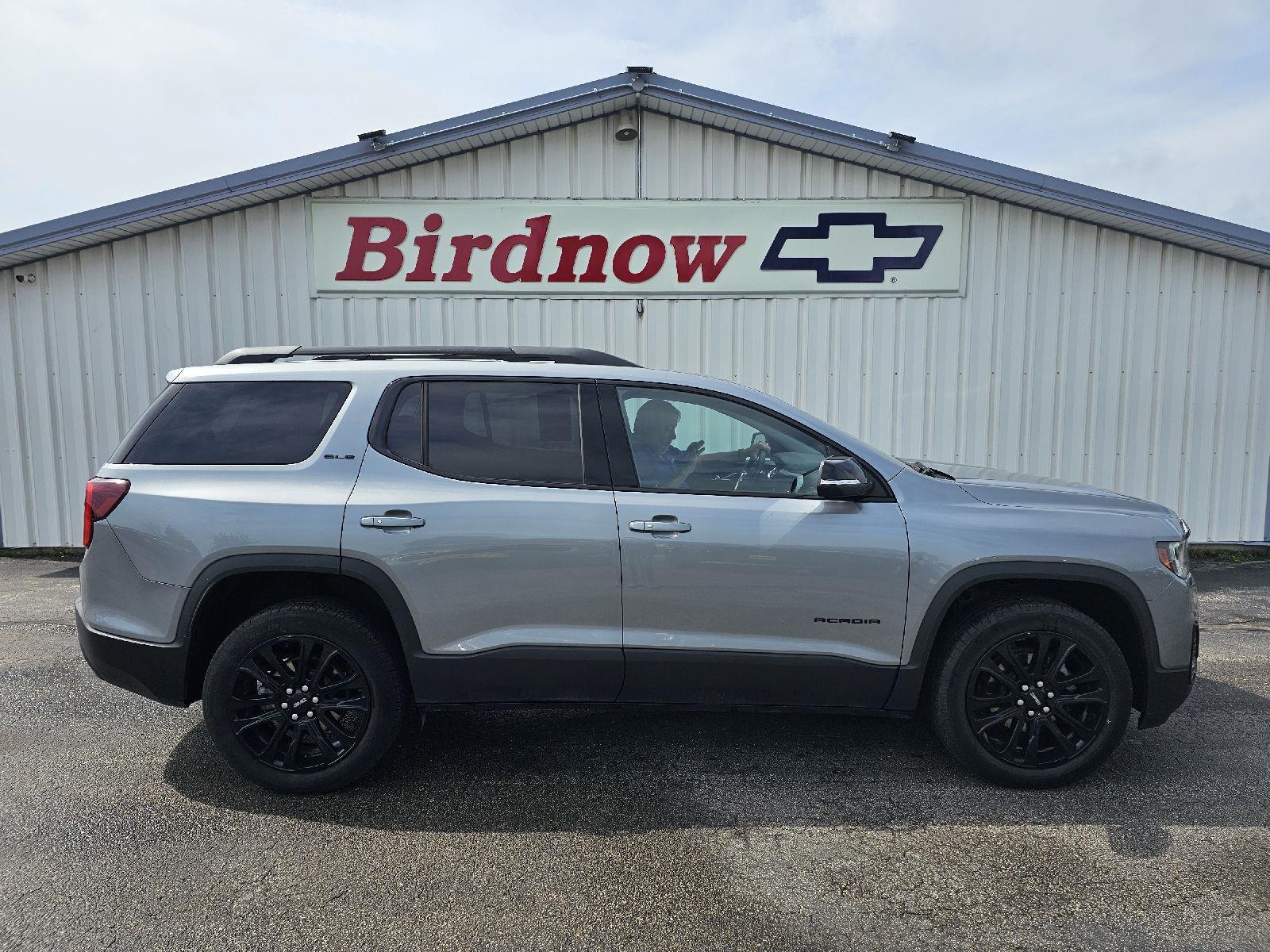 2023 GMC Acadia SLE's photo