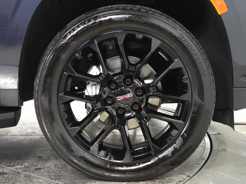 2023 GMC YUKON - Image 10