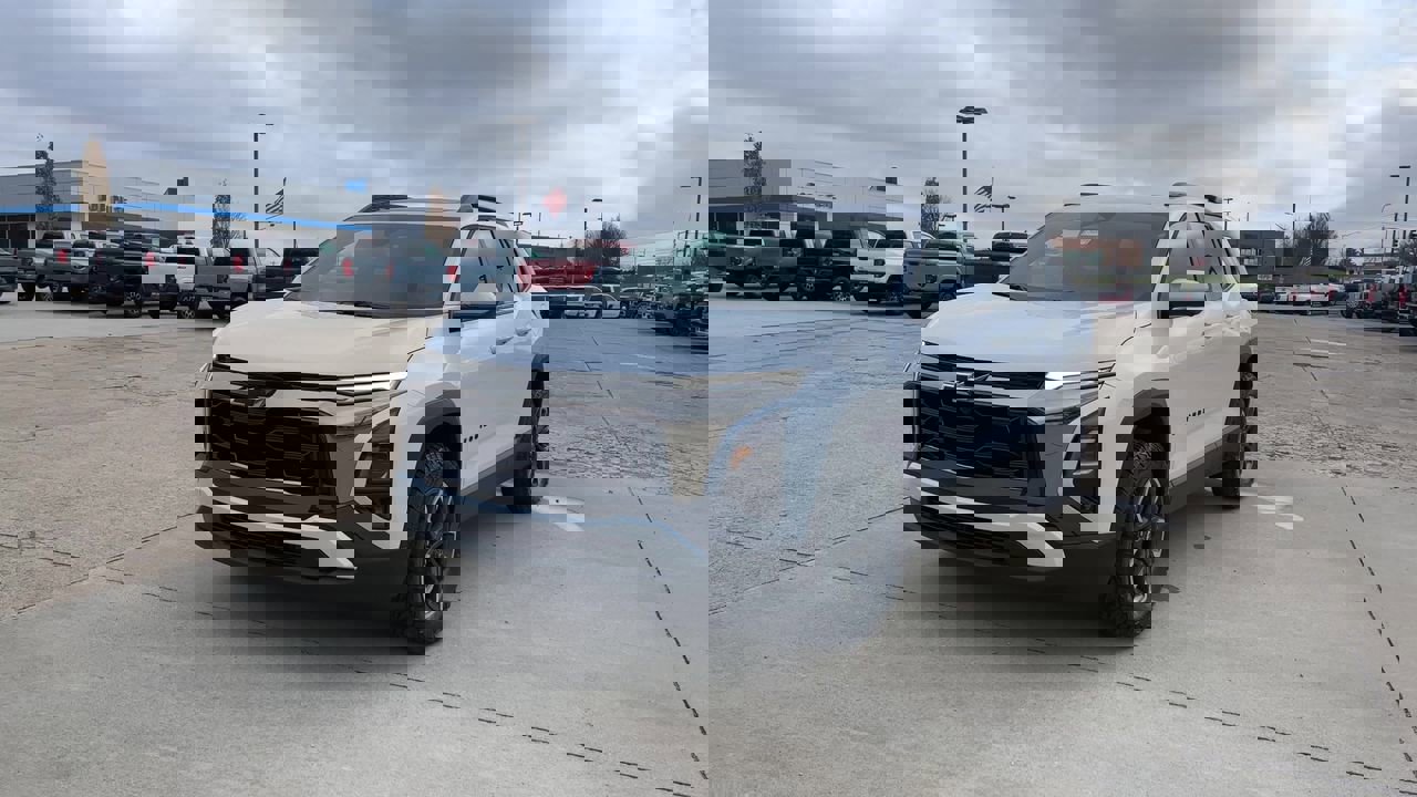 2026 Chevrolet Equinox ACTIV photo 2