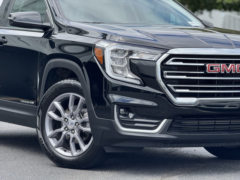 2024 Gmc Terrain SLT photo 2