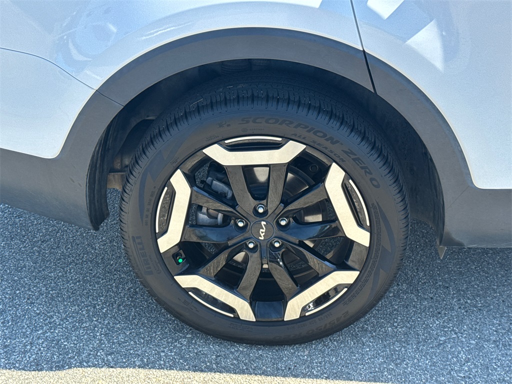 2023 Kia Telluride EX photo 17