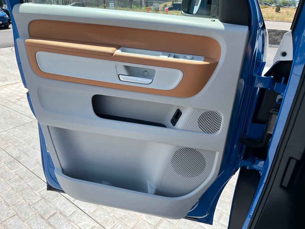 2025 Volkswagen ID. Buzz photo 11