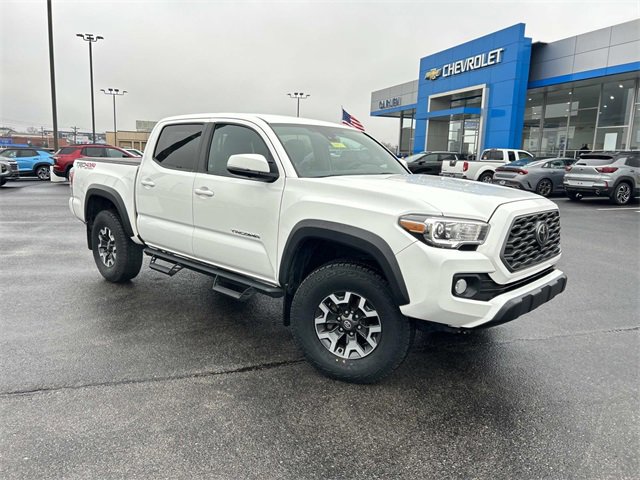 2023 Toyota Tacoma SR photo 2