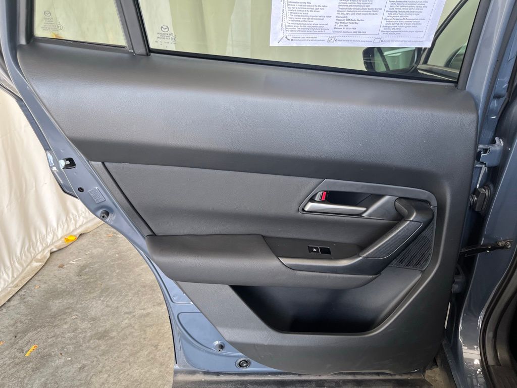2025 Mazda CX-50 2.5 Select photo 22
