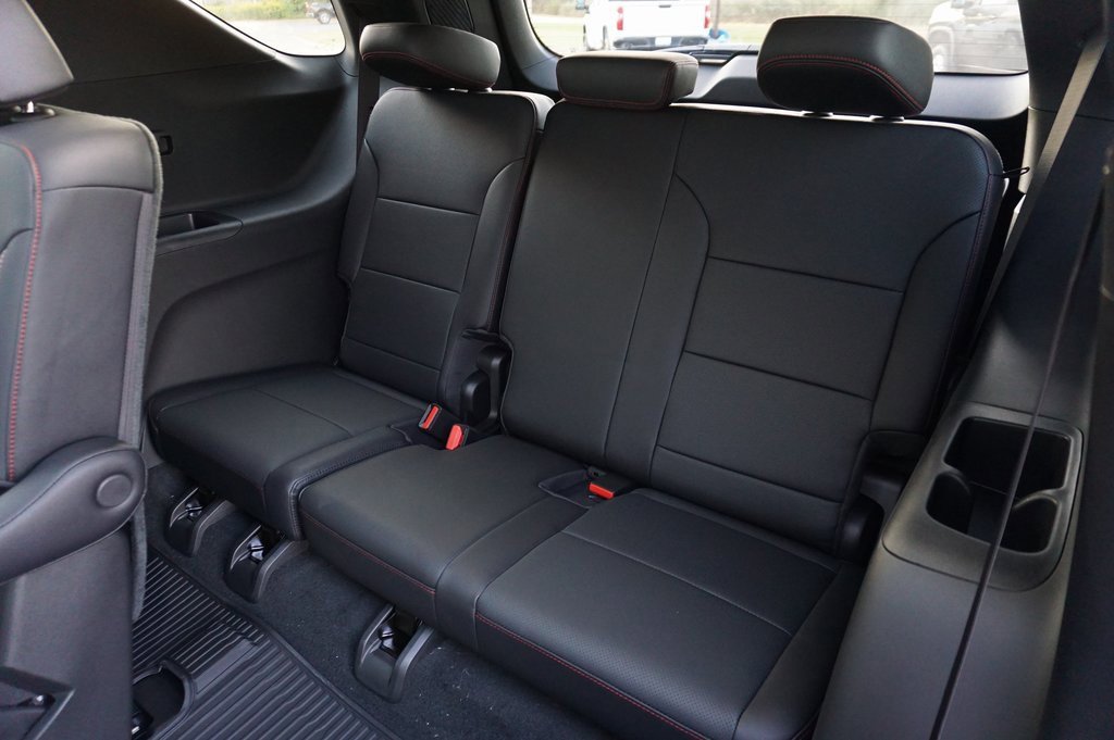 2026 Chevrolet Traverse Z71 photo 12