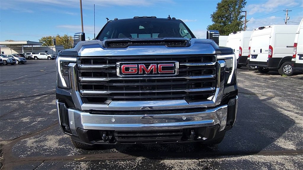 2026 Gmc Sierra 2500 HD SLT photo 3