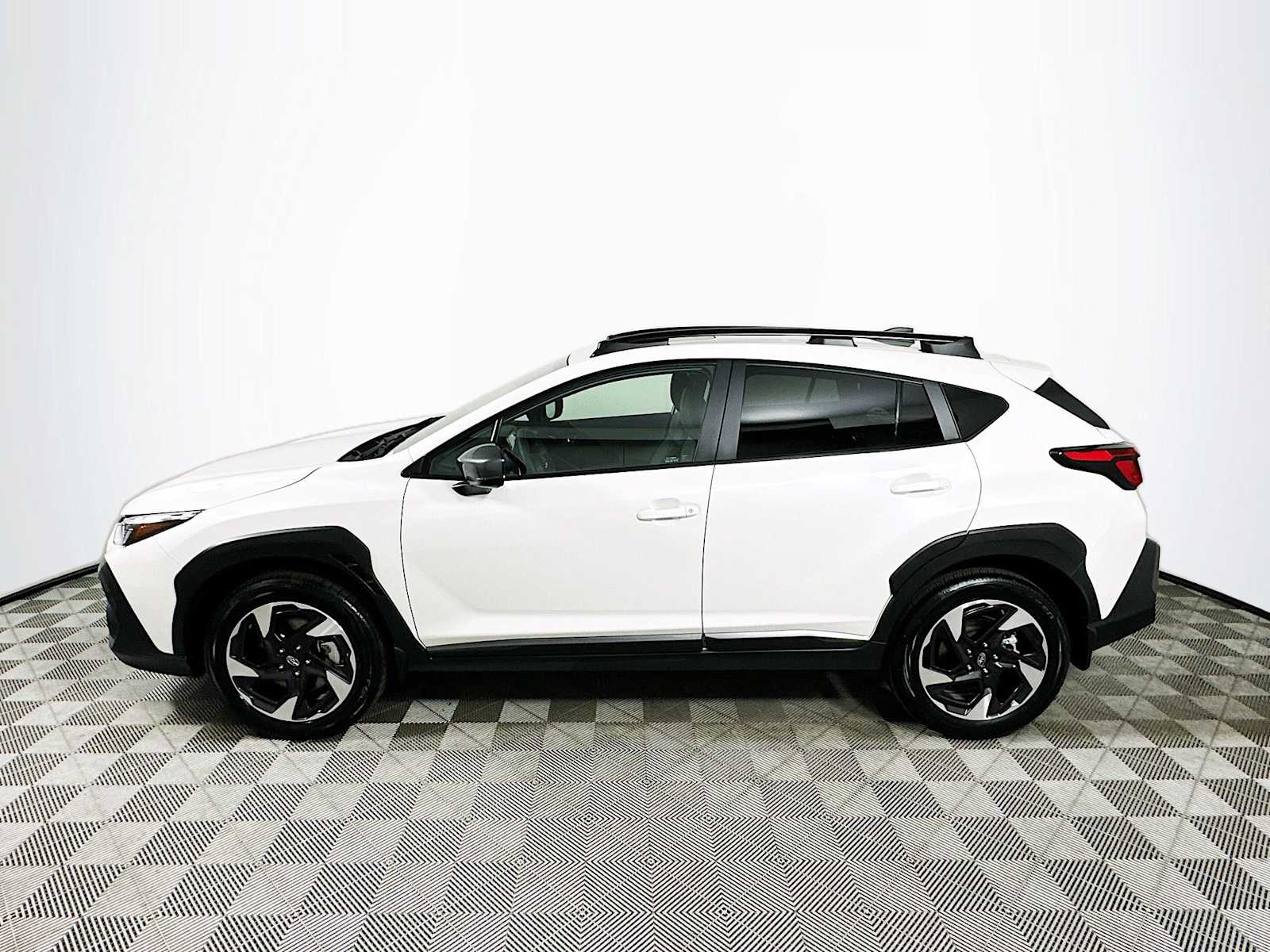 2025 Subaru Crosstrek Limited photo 4