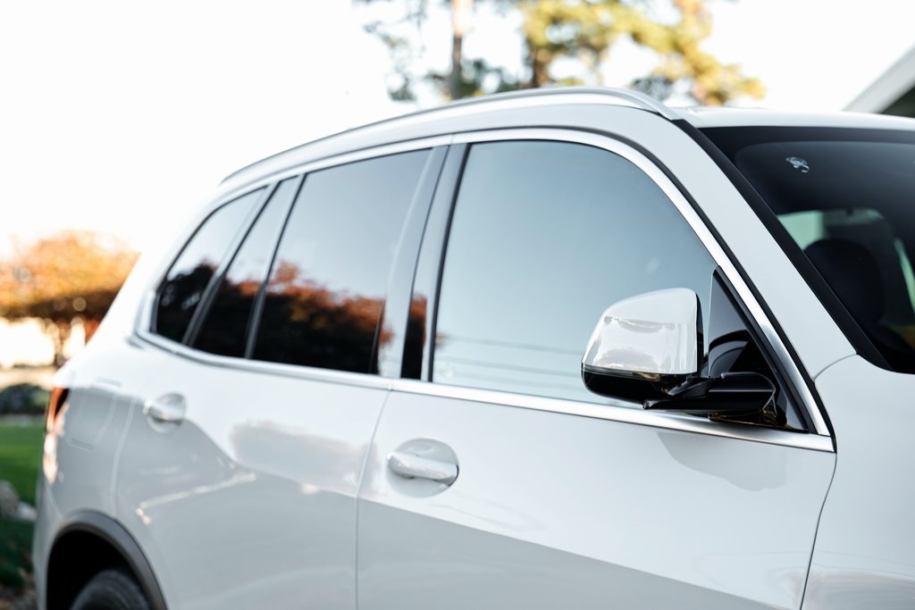 2023 Bmw X5 xDrive45e photo 3