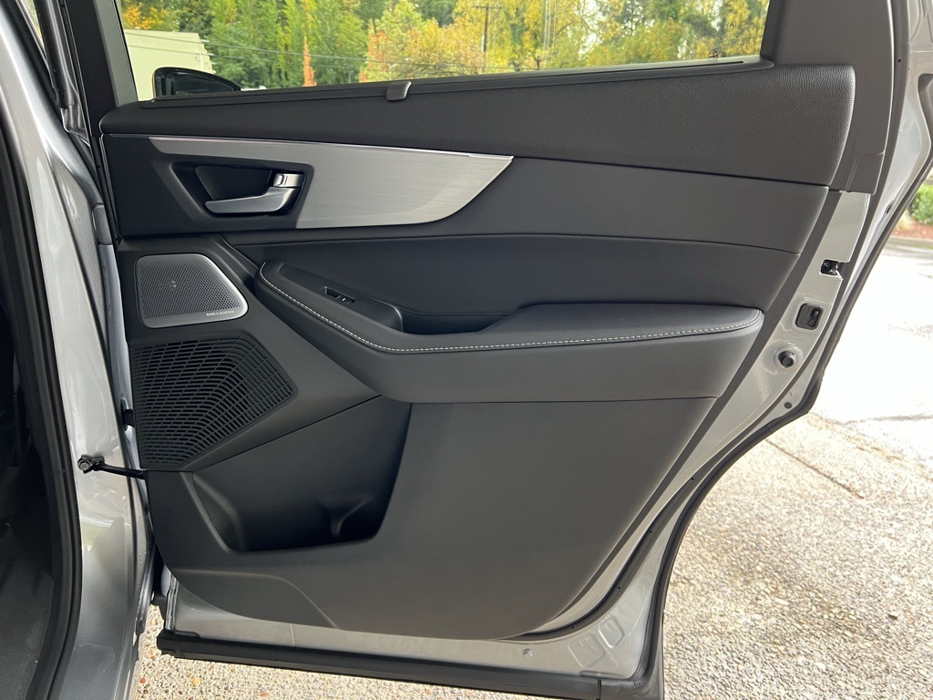 2026 Acura MDX Technology SH-AWD photo 25