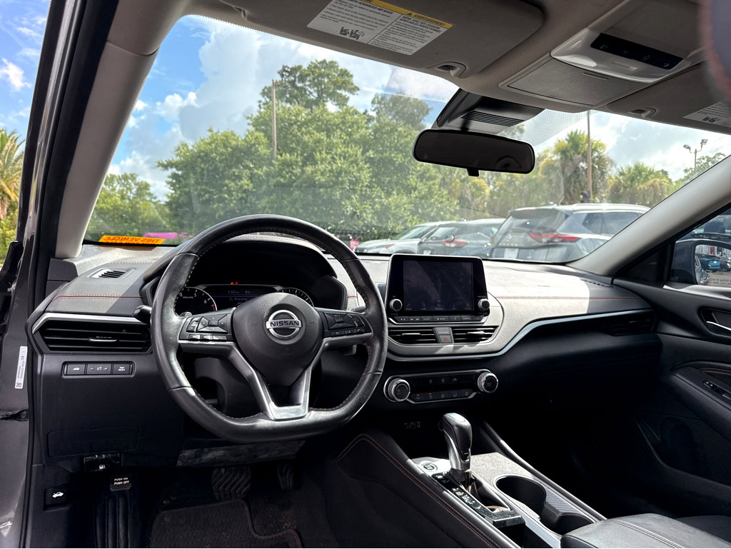 2022 Nissan Altima 2.5 SR photo 4