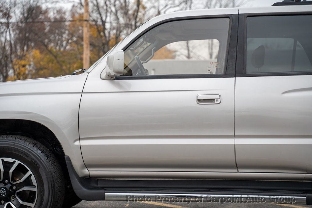 1996 Toyota 4Runner SR5 V6 photo 2