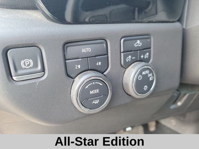 2025 Chevrolet Silverado 1500 LT photo 3