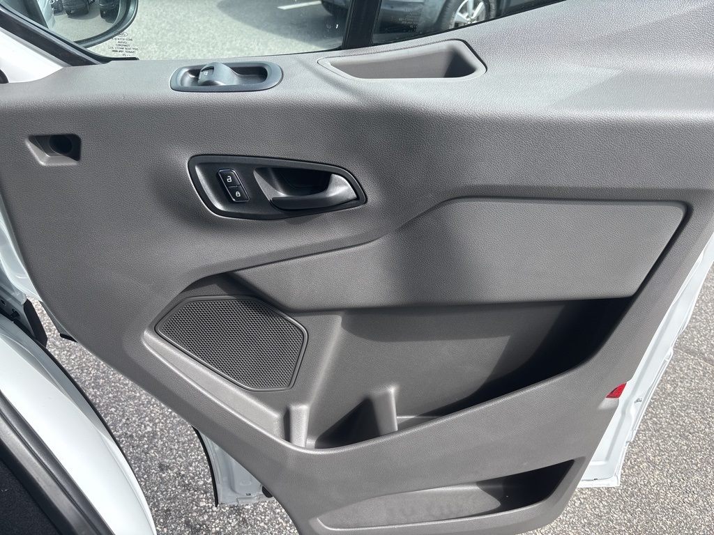 2025 Ford Transit Passenger XLT photo 22