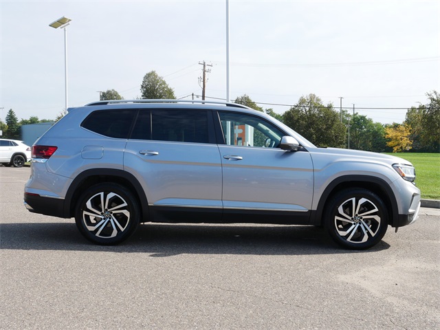 2022 Volkswagen Atlas SEL photo 8