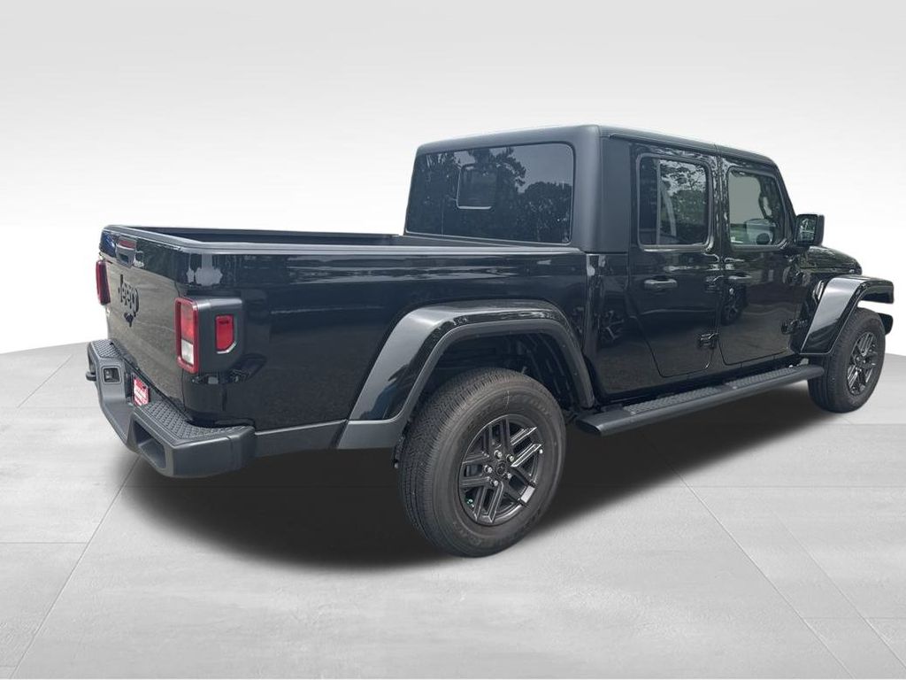2024 Jeep Gladiator Sport photo 4