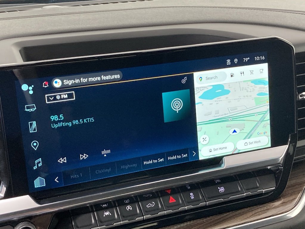 2025 Chevrolet Silverado 1500 RST photo 3