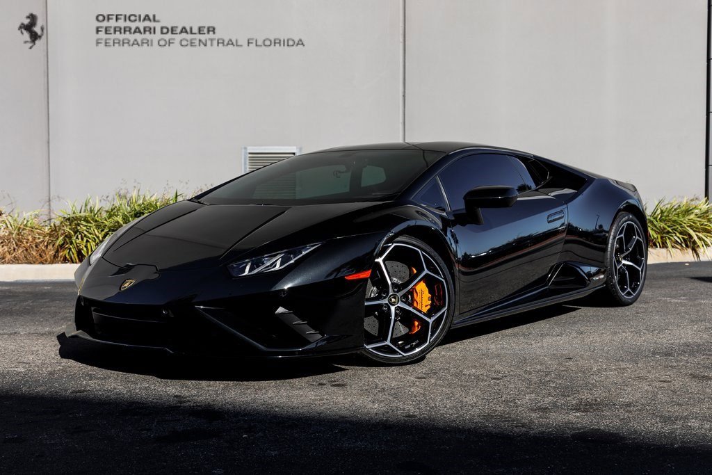 2021 Lamborghini Huracan EVO's photo