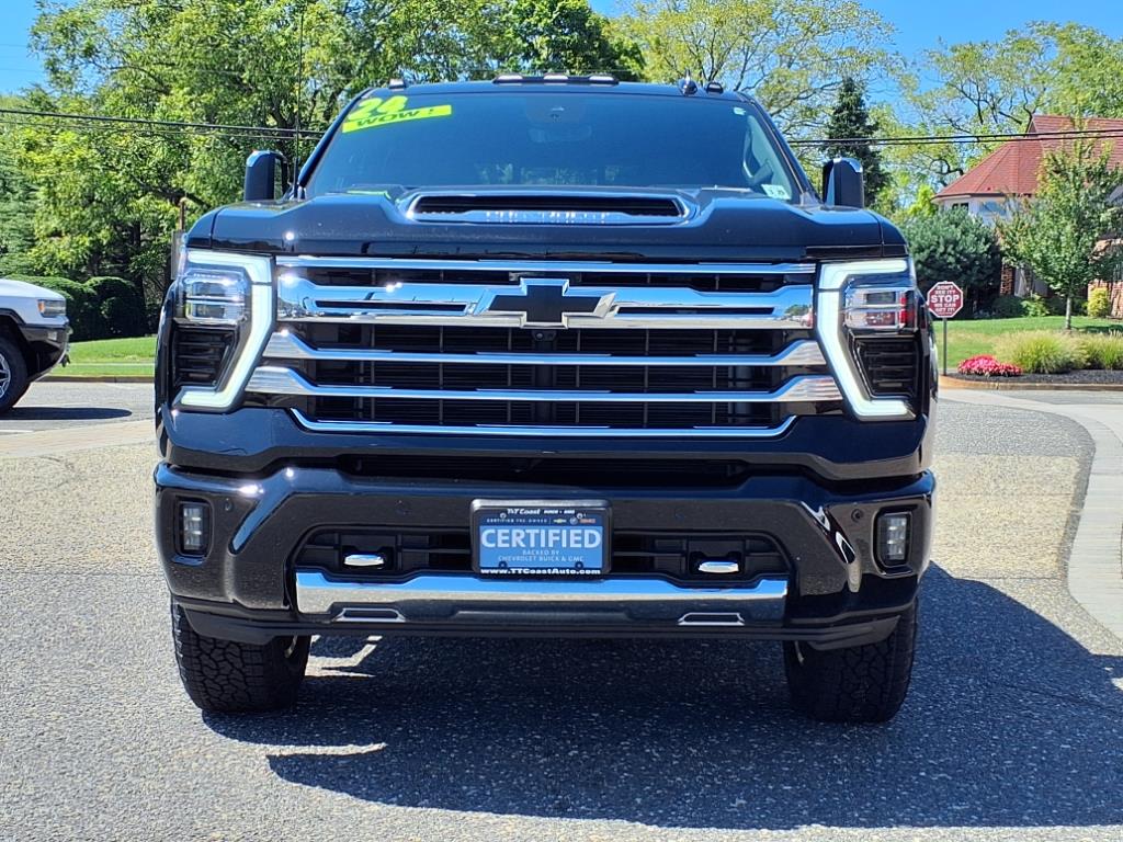 2024 Chevrolet Silverado 3500HD High Country photo 2