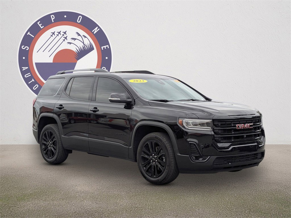 2023 GMC Acadia SLT's photo