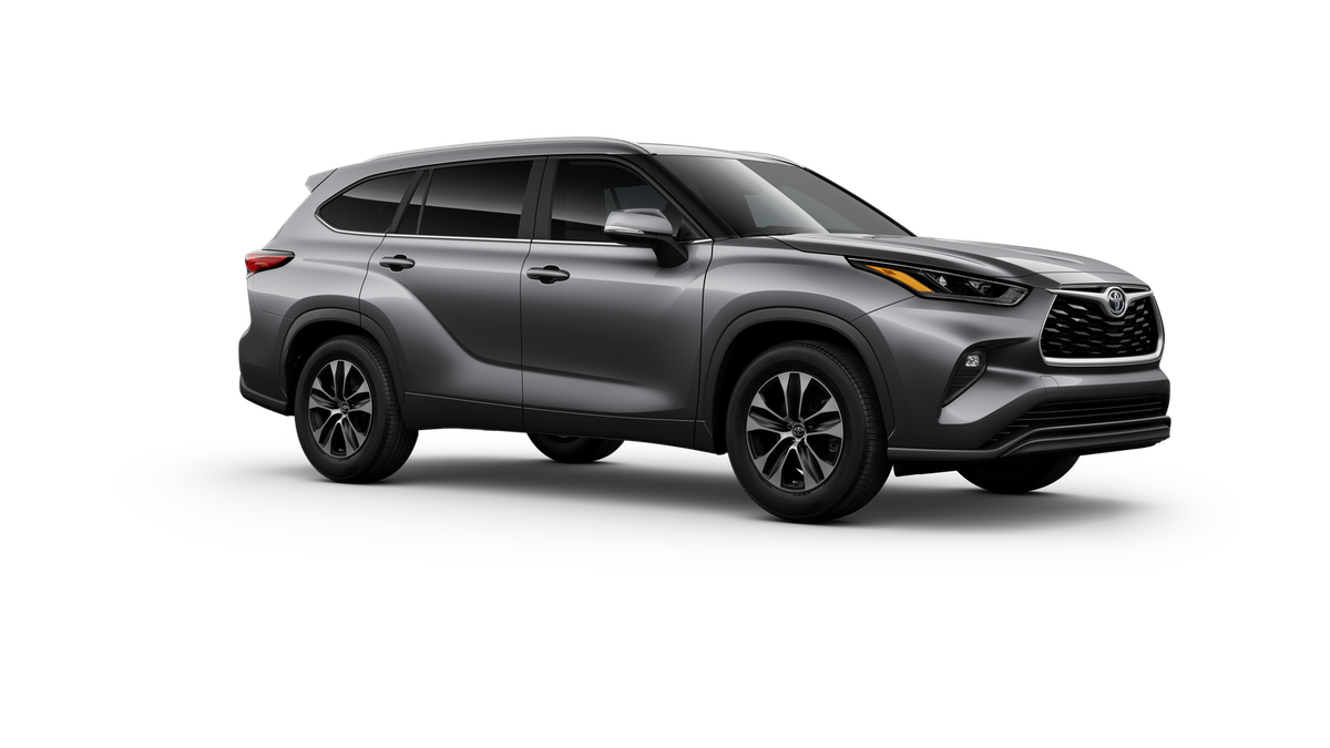 2025 Toyota Highlander XLE photo 14