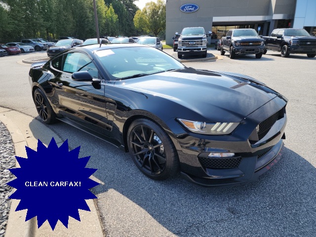 2016 Ford Mustang Shelby GT350 photo 2