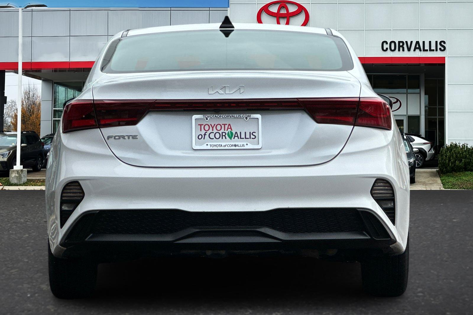 2024 Kia Forte LXS photo 4