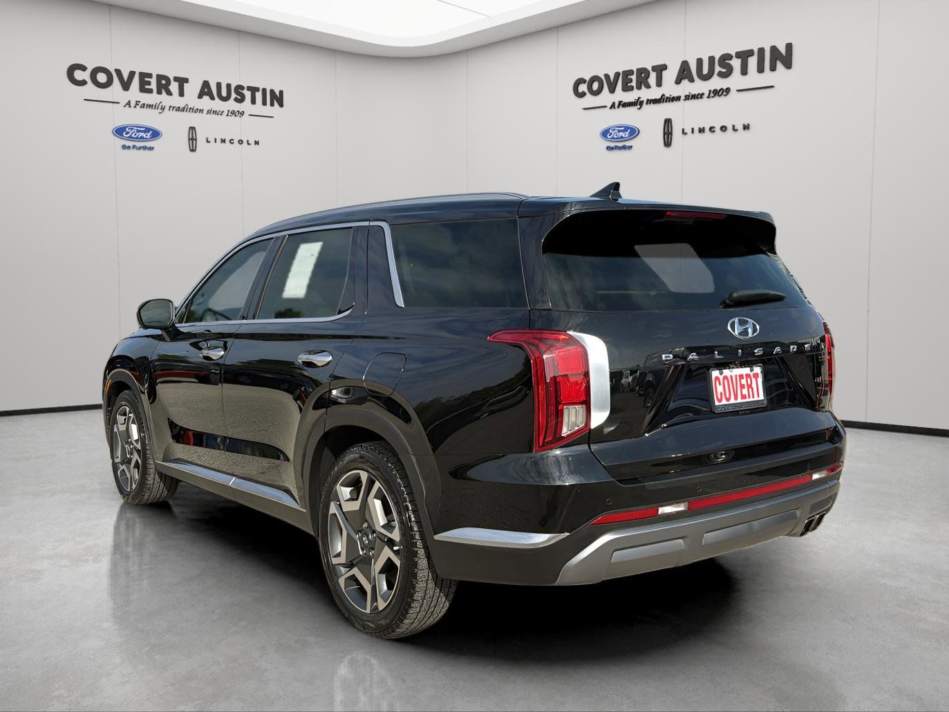 2023 Hyundai Palisade Limited photo 3