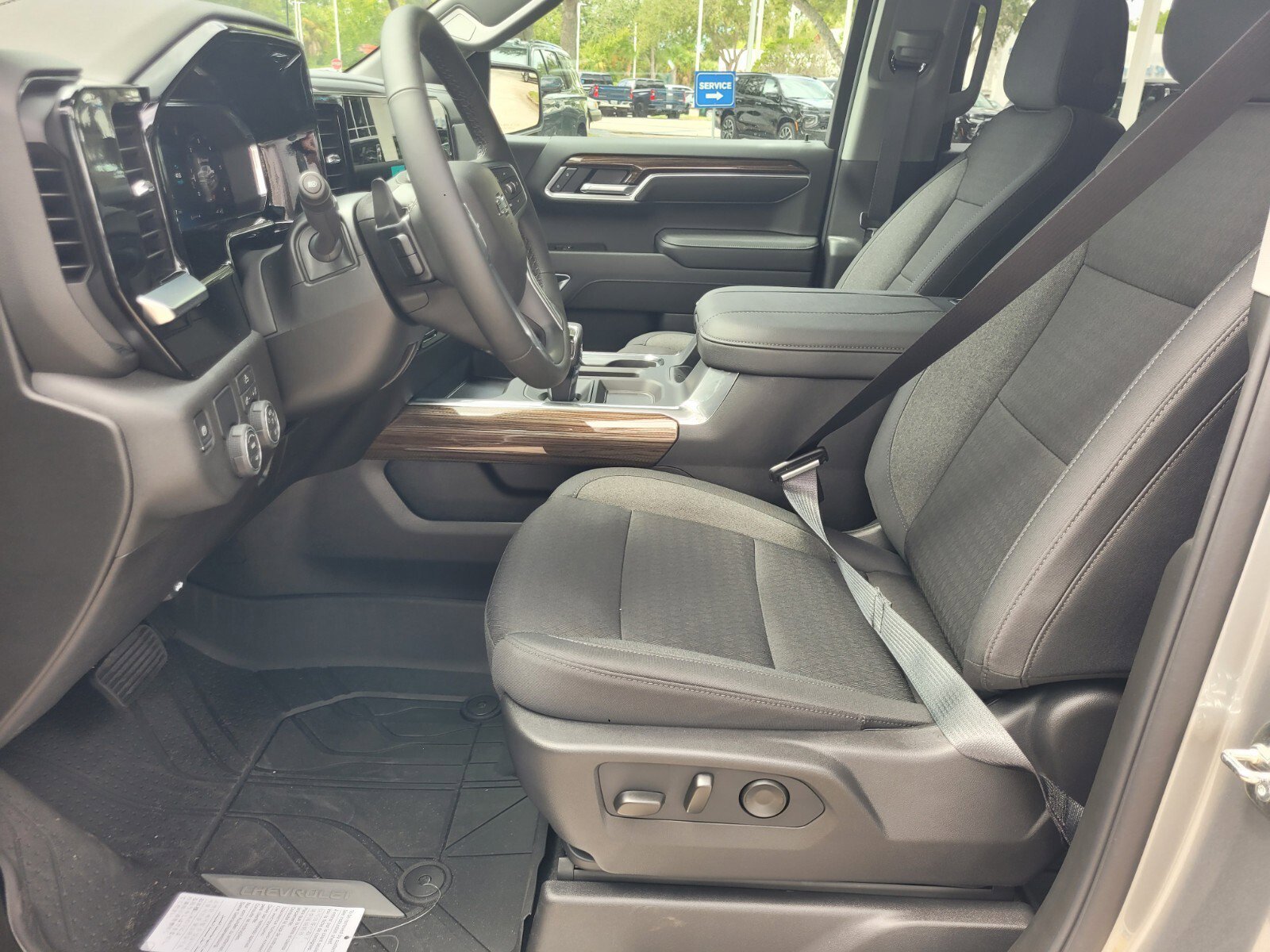 2026 Chevrolet Silverado 1500 RST photo 20