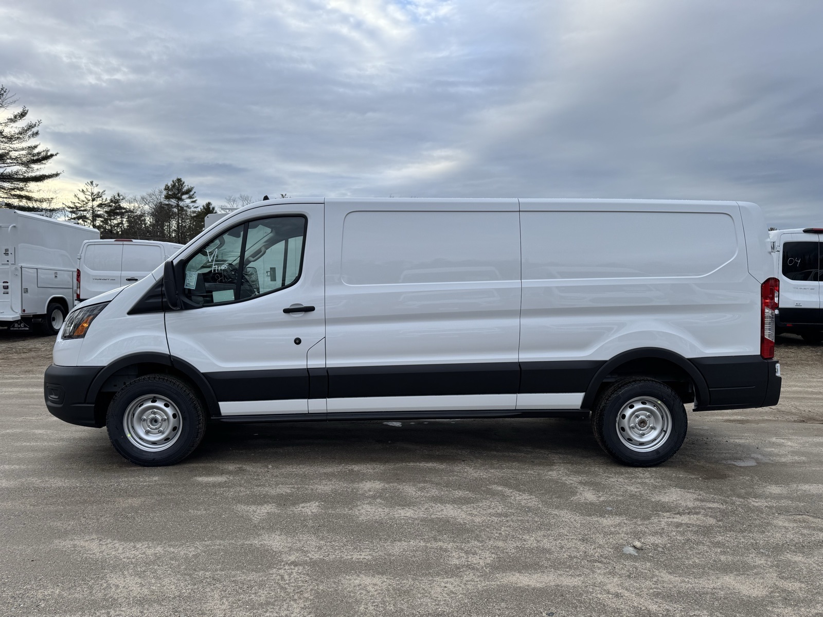 2025 Ford Transit photo 4