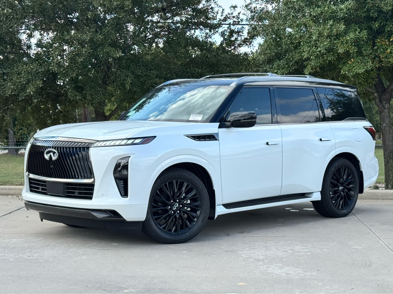 2026 INFINITI QX80 Autograph's photo