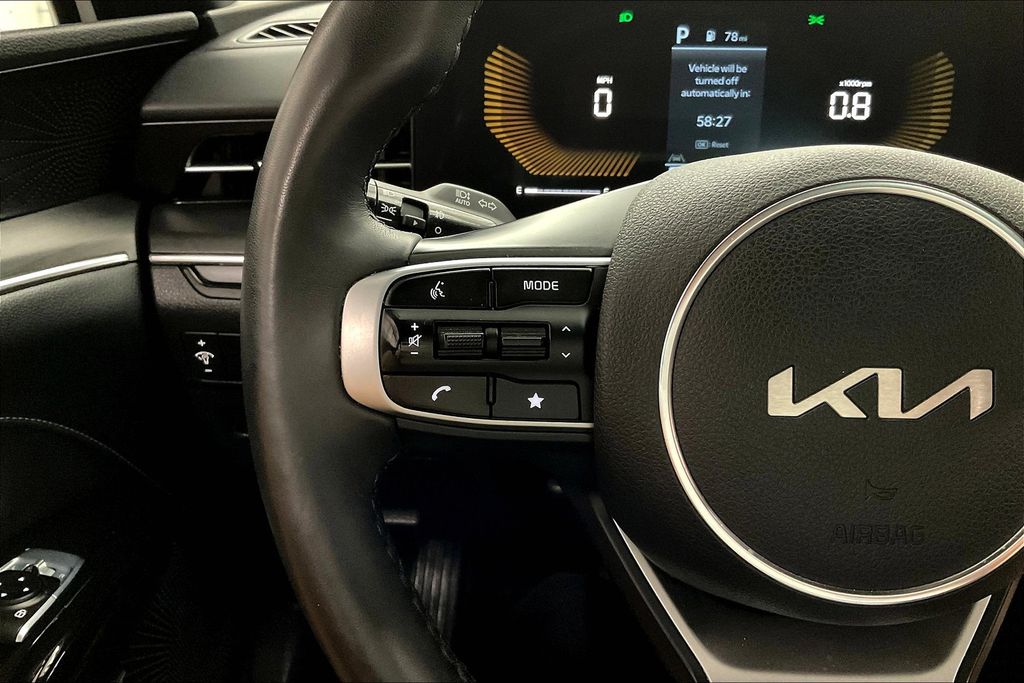 2025 Kia K5 GT-Line photo 15