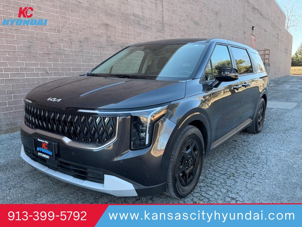 2025 Kia Carnival LX's photo