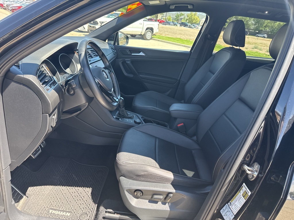 2021 Volkswagen Tiguan SE R-Line Black photo 12
