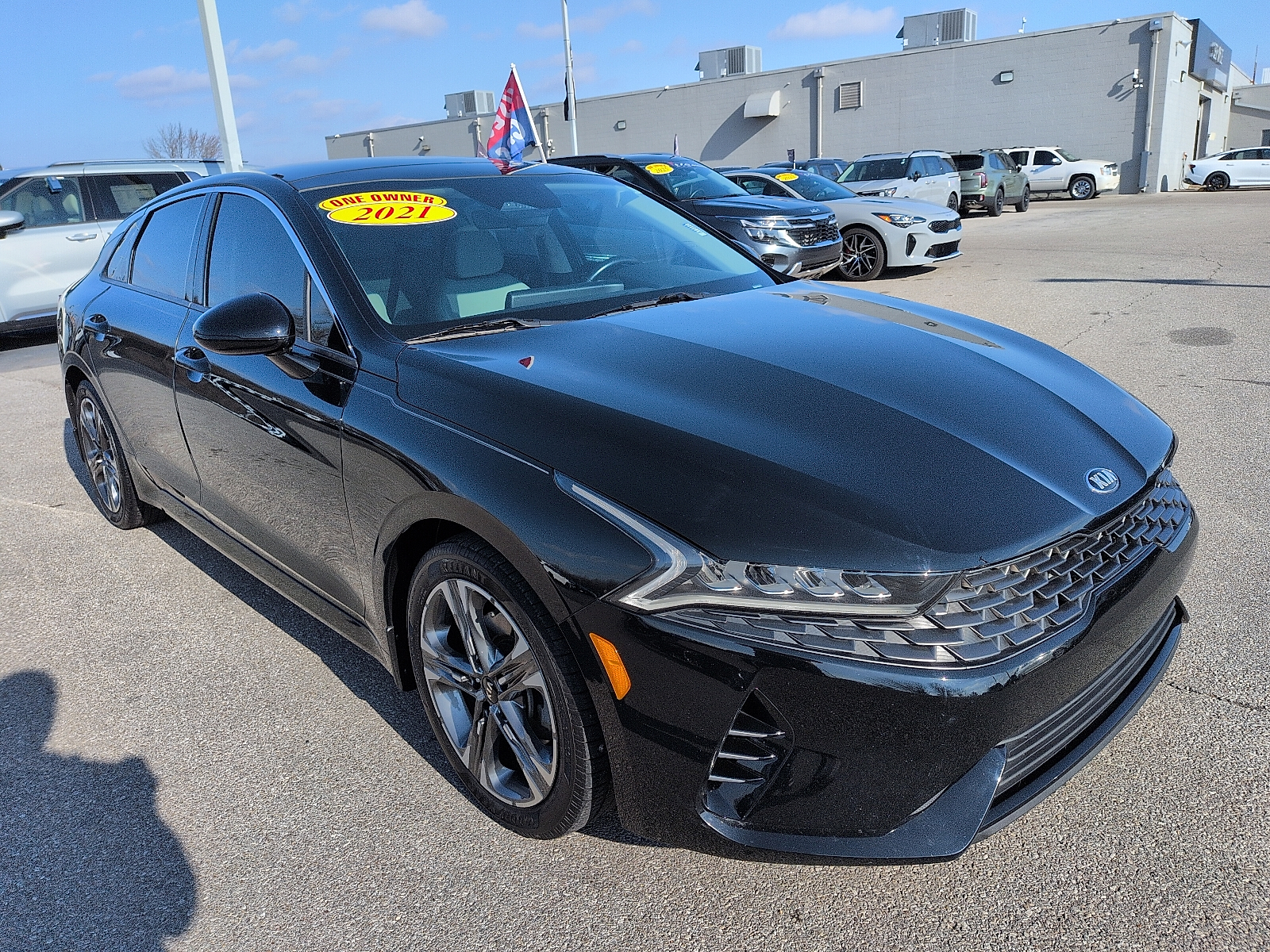 2021 Kia K5 EX's photo