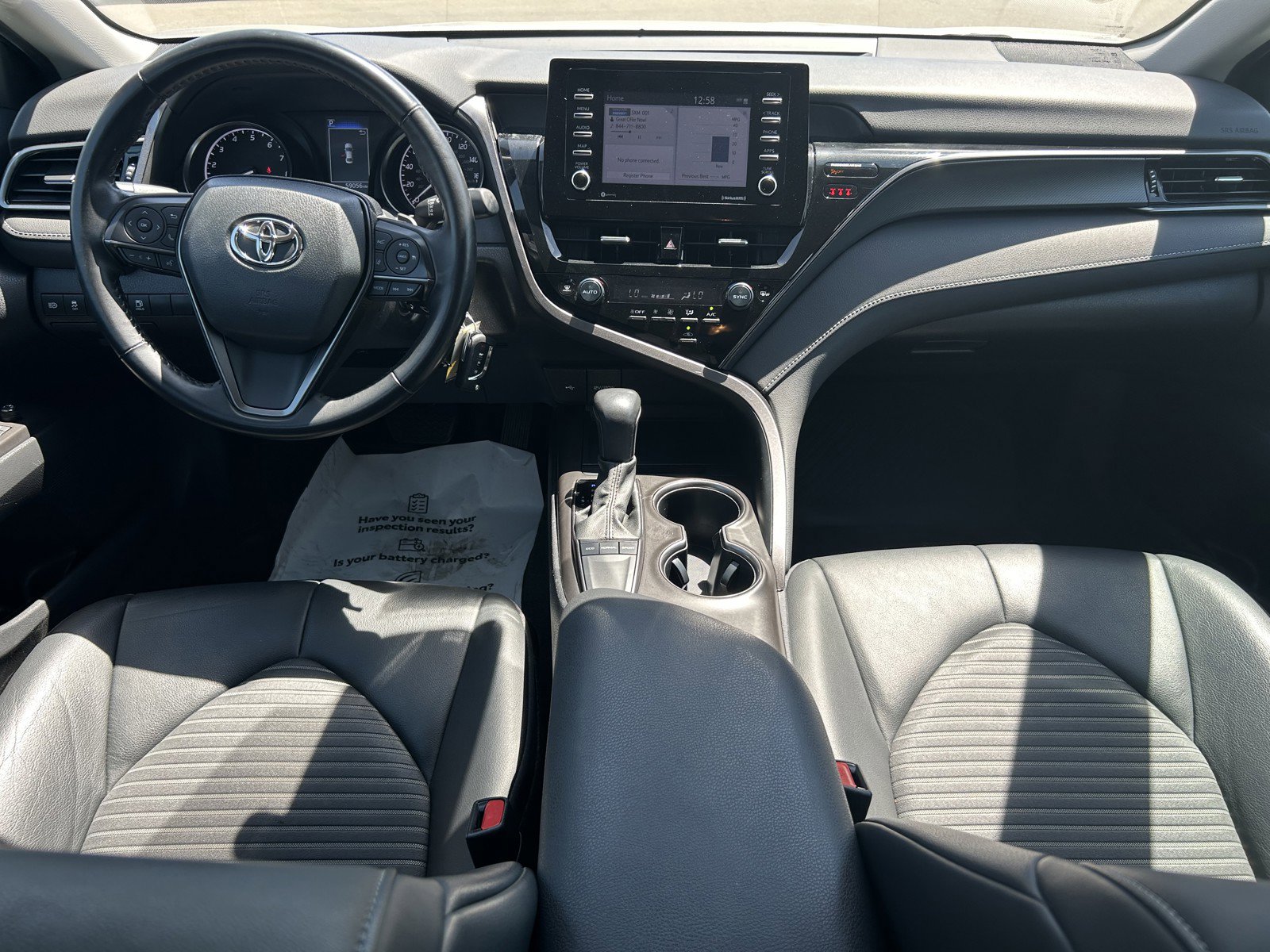 2023 Toyota Camry SE photo 22